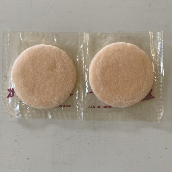 Vintage 1950’s Max Factor Hollywood Crème Puff Package of Two Velour Puffs. NEW - Picture 2 of 7